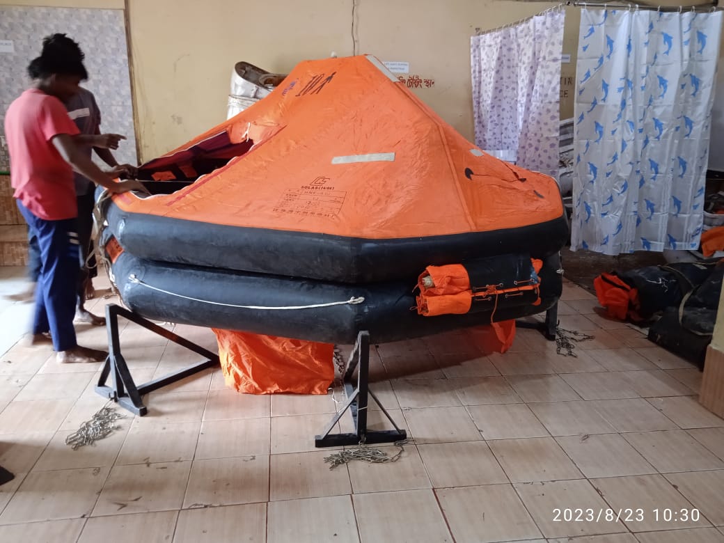 Leading Life Raft Service Station-Equipment Testing for 2024