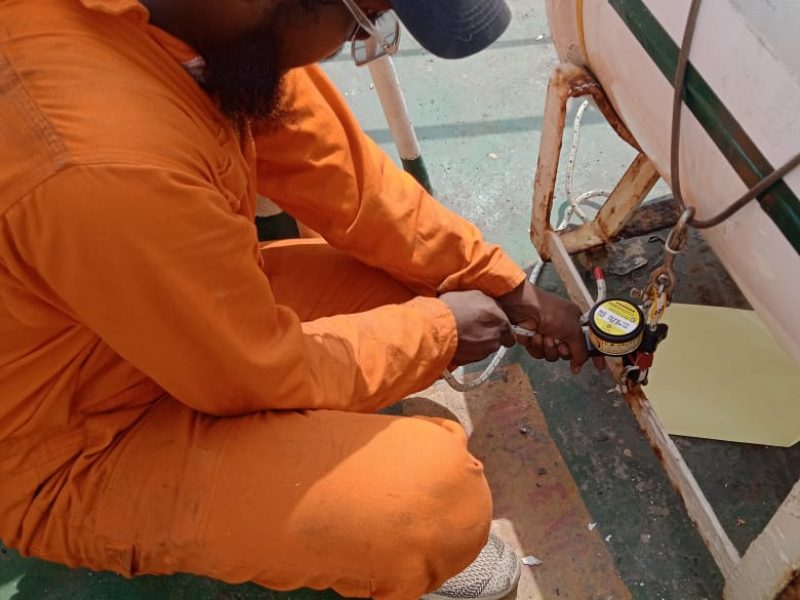 Leading Life Raft Service Company Equipment Testing